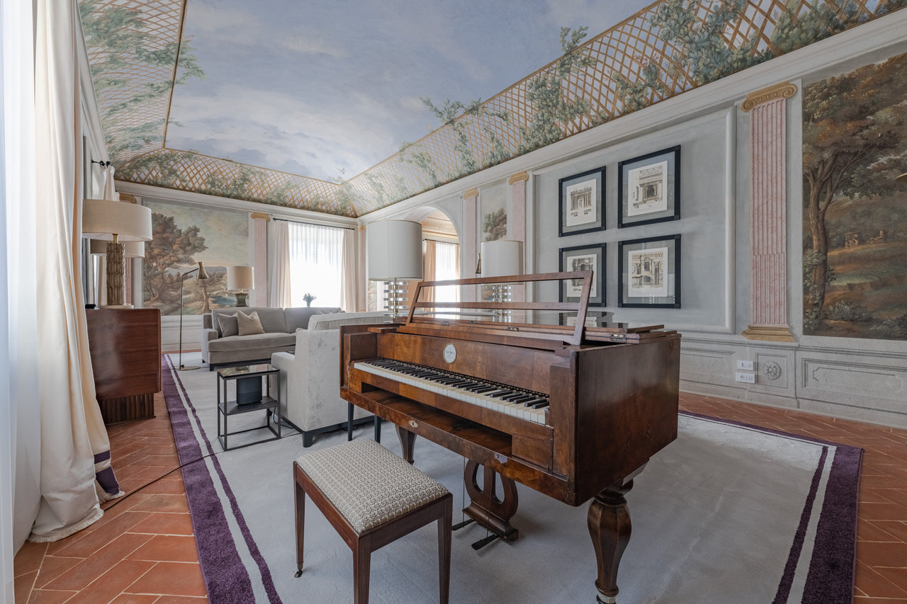 piano room in Villa Bibbiani